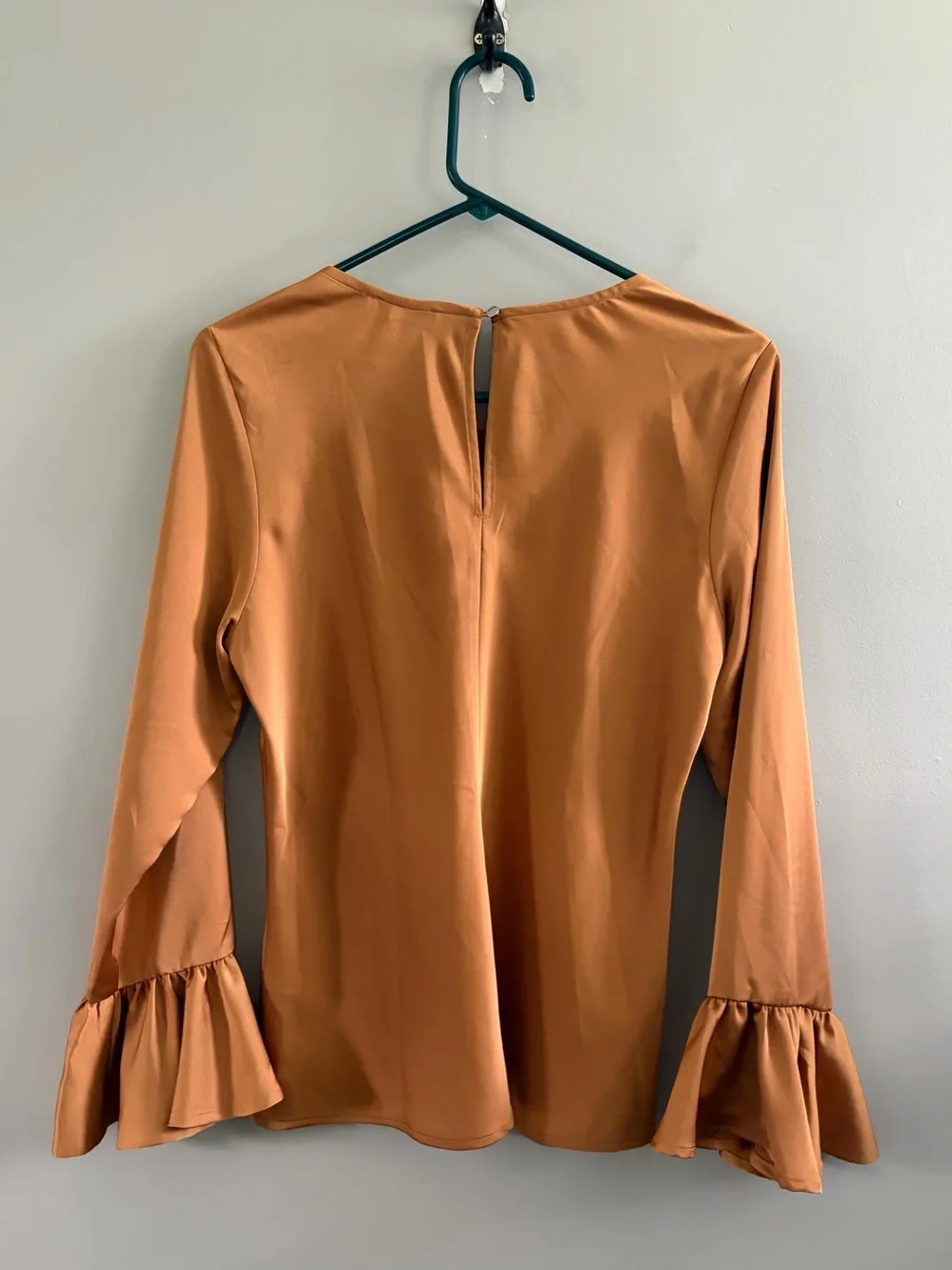 J. Crew Women's Bell‎ Sleeve Satin Blouse Size M Copper Gold